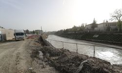 Hatay'dan geçen Asi Nehri'nde ıslah çalışmaları sürüyor