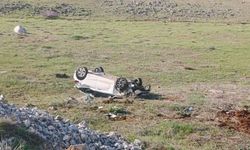 Malatya'da şarampole devrilen otomobilin sürücüsü yaralandı