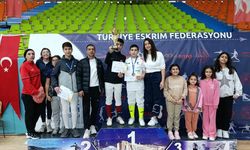 Malatyalı sporcu eskrimde altın madalya aldı