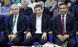 OYAK Genel Müdürü Yalçıntaş, 'Yeni Altay'ın Bilinmeyen Hikayesi' kitabını üniversiteliler için imzaladı