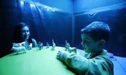 Özel gereksinimli çocuklar 'karanlık oda'da rehabilite ediliyor