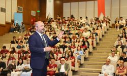 Adana İl Sağlık Müdürü Halil Nacar, Sağlıkta Kariyer ve İstihdam Fuarı'na katıldı