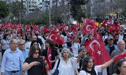 Adana ve Mersin'de 19 Mayıs coşkusu bayraklı yürüyüşle kutlandı