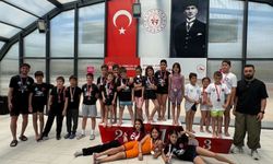 Kumluca'da yüzme yarışları yapıldı