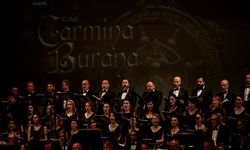 Mersin'de 'Carmina Burana' sahne kantatı sanatseverlerle buluştu