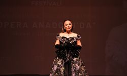 'Ozanların İzinde, Aşıkların Yolunda - Opera Anadolu'da' gösterisi Mersin'de sahnelendi