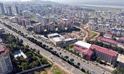 Kahramanmaraş’ın Yeni Nesil Gençlik ve Spor Kompleksi Hızla Yükseliyor