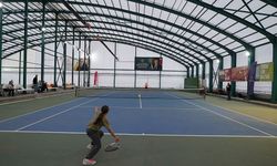 19 Mayıs Tenis Turnuvası, 62 Genç Sporcunun Katılımıyla Başladı