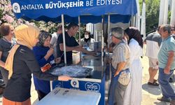 Antalya Büyükşehir Belediyesinden Kumluca'da aşure ikramı