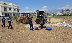 Hatay'da tarım makinesine sıkışan işçi öldü