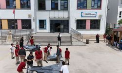 Hekimhan'da öğrenciler yaptıkları maket uçakları sergiledi