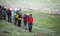 Sağlık memuru kemancının resital sahnesi tırmandığı zirveler oluyor