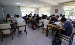 Gençler, 21 Kütüphane ve Gençlik Merkezi’nde sınava hazırlandılar…
