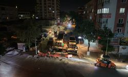 Asfalt Mesaisini Gece Gündüz Kesintisiz Sürdürüyor