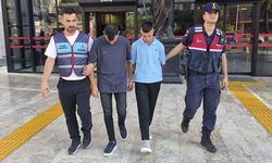 Alanya'da iş yerinden hırsızlık yaptığı iddiasıyla yakalanan 2 zanlı tutuklandı