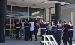 GÜNCELLEME - Antalya'da sosyal medyadan dolandırıcılık yaptığı iddiasıyla 3 şüpheli tutuklandı