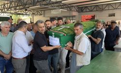 Mersin'de denizde boğulan 4 kişinin cenazeleri defnedildi