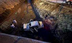 Osmaniye'de sulama kanalına yuvarlanan otomobildeki 4 kişi yaralandı