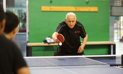 Veteran masa tenisçisi kardeşler tecrübelerini yeni sporculara aktarıyor