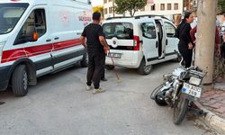 Burdur'da hafif ticari araç ile motosikletin çarpıştığı kazada 2 kişi yaralandı