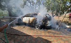 Erdemli ilçesinde park halindeki cipte çıkan yangın söndürüldü