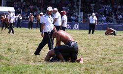 674. Tarihi Elmalı Yağlı Güreşleri devam ediyor
