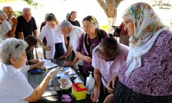 Mersin'de sağlık personelleri vatandaşları aşırı şeker tüketimine karşı bilgilendirdi