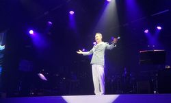 Sanatçı Ferhat Göçer Manavgat'ta konser verdi
