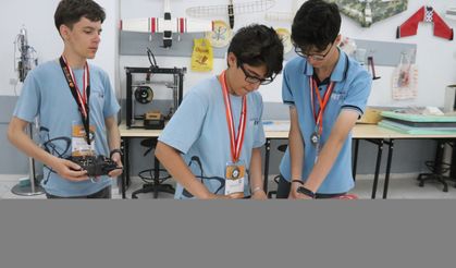 Uluslararası robot yarışmasında birinci olan depremzede öğrenciler, yeni başarılara odaklandı