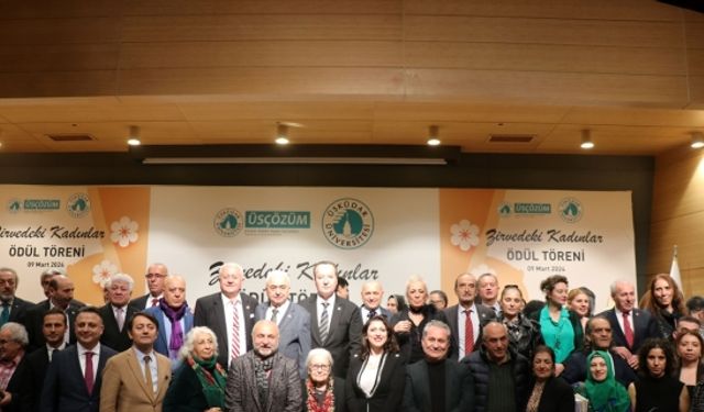 Üsküdar Üniversitesi'nde "Zirvedeki Kadınlar Ödül Töreni" gerçekleşti