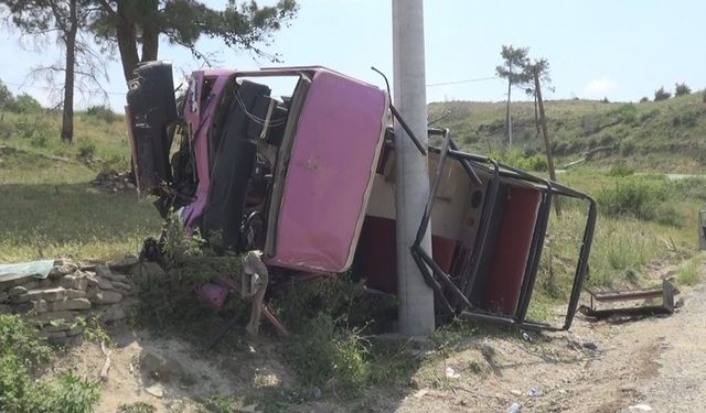 Antalya'da iki safari aracının çarpıştığı kazada 15 kişi yaralandı