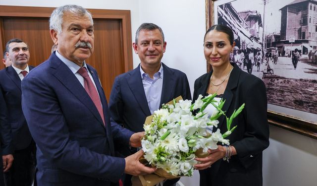 CHP Genel Başkanı Özel, Adana Büyükşehir Belediye Başkanı Karalar'ı ziyaret etti