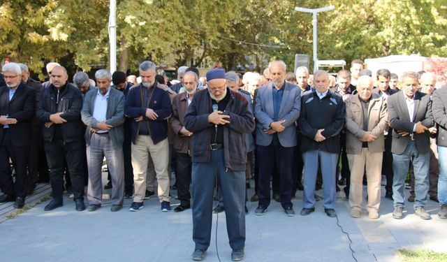 Malatya'da şehitler için gıyabi cenaze namazı kılındı