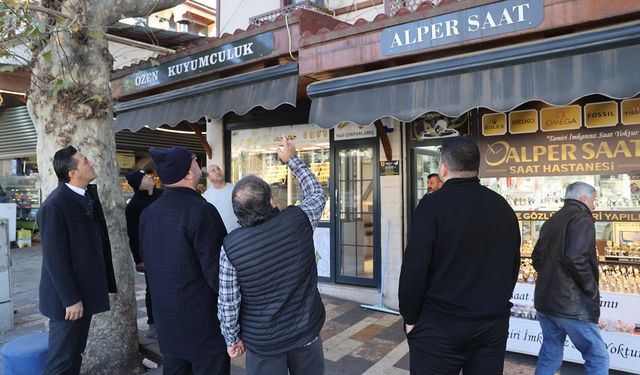 Başkan Akpınar,Şiddetli Fırtınadan Etkilenen Esnafı Ziyaret Etti
