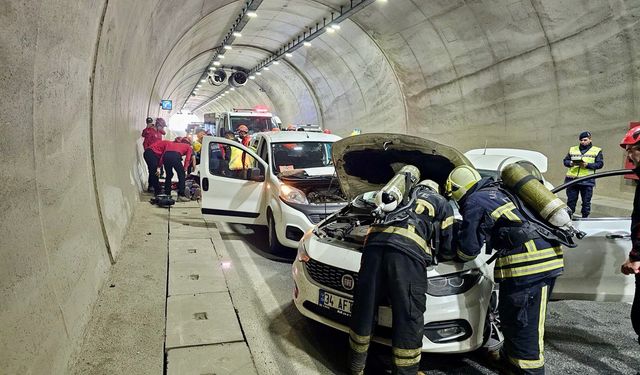 Kahramanmaraş'ta Sıkışmalı Trafik Kazası Tatbikatı Yapıldı