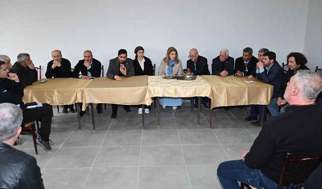 AK Parti Malatya Milletvekili Ölmeztoprak, muhtarlarla bir araya geldi