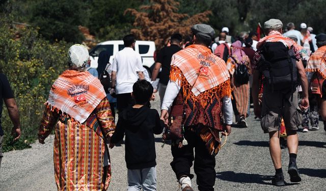 Kaş'ta Likya Su Yolu Yürüyüşü ve Patara Yörük Göçü düzenlendi