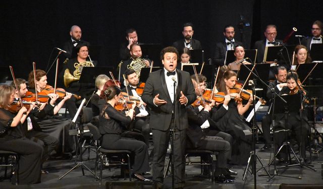 Adana'da "Beta Enerji Filarmoni Orkestrası" sanatseverlerle buluştu