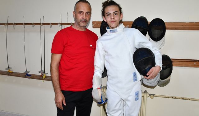 Eskrimci Umut İpek Türkiye Şampiyonası'nda mücadele edecek