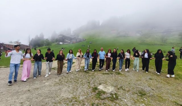 Malatyalı öğrencilerden Doğu Karadeniz gezisi