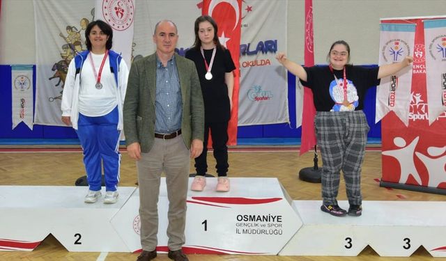 Osmaniye'de özel sporcular Masa Tenisi İl Birinciliği müsabakaları yapıldı