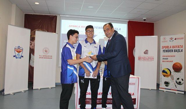 Türkçapar; “Spor hayatın her alanında var”