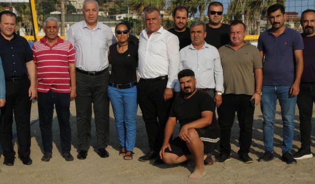 Bozyazı’da plaj voleybolu turnuvası başladı