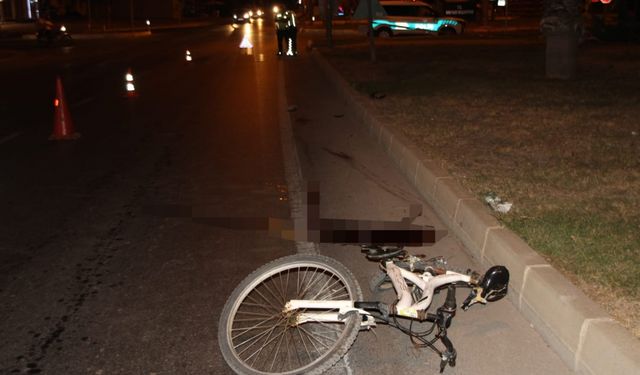 Mersin'de hafif ticari araçla çarpışan bisikletin sürücüsü ağır yaralandı