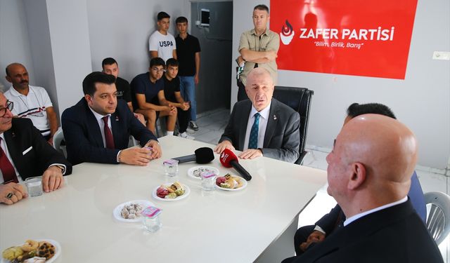 Zafer Partisi Genel Başkanı Özdağ, Adana'da temaslarda bulundu