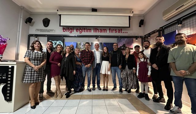 Mersin'de 'Işığın İzinde' adlı fotoğraf sergisi açıldı