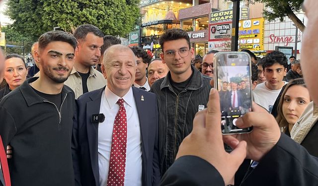 Zafer Partisi Genel Başkanı Özdağ Tarsus'ta temaslarda bulundu