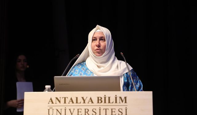 Antalya'da 'Gençlik Sinerjisi ile Geleneksel Sporlara Yönelim Politikası Çalıştayı' düzenlendi