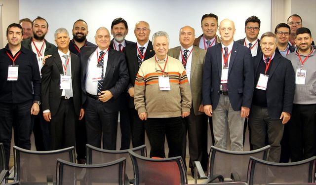 Beyin ve sinir cerrahları Gaziantep'teki toplantıda bir araya geldi