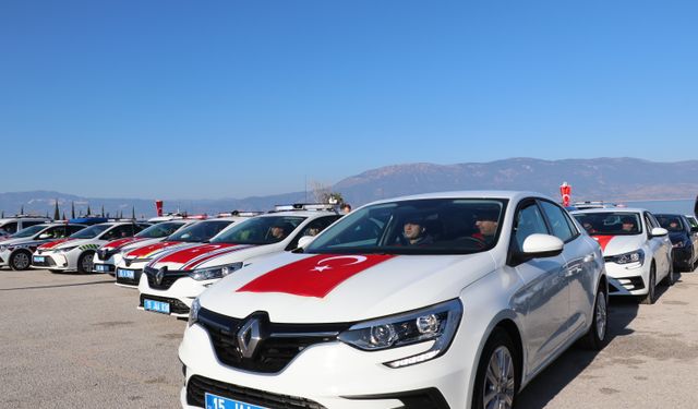 Burdur'da jandarma ve emniyete tahsis edilen 56 yeni araç törenle hizmete alındı